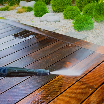 Decks Cleaning & Staining